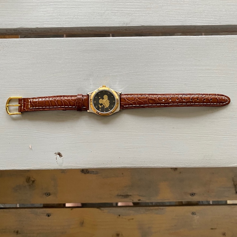 Classic Mickey Mouse Watch – Adults